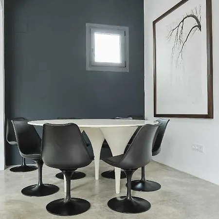 Maestranza Modern Sewilla